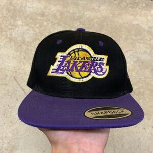 VTG 2000s Los Angeles LA Lakers Embroidered SnapBack Hat Black Men’s One Size